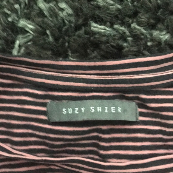 Black and pink striped top - Picture 2 of 3